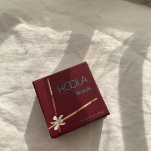 BENEFIT HOOLA BRONZER